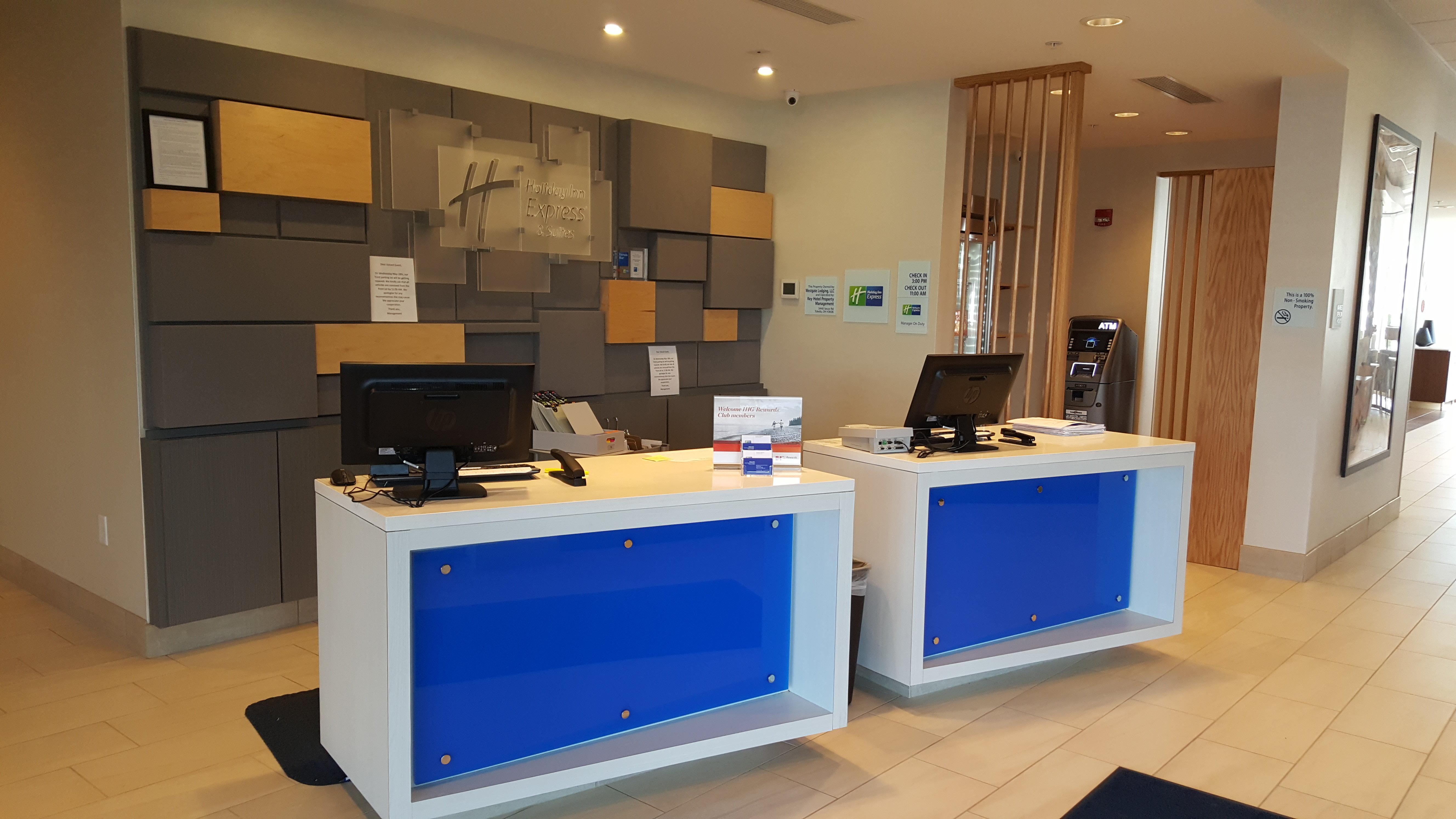 Holiday Inn Express & Suites Toledo West By Ihg Exterior foto