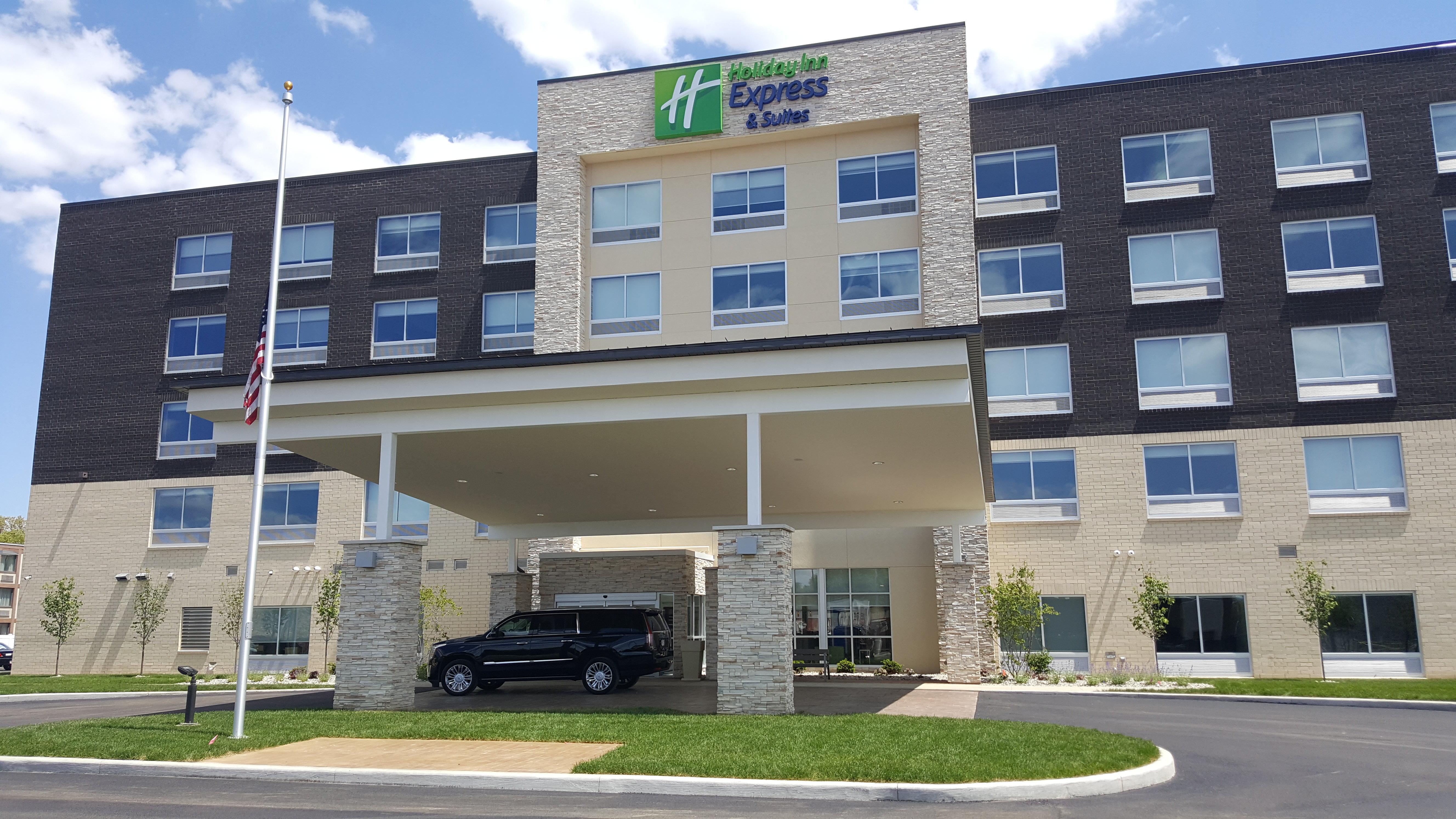 Holiday Inn Express & Suites Toledo West By Ihg Exterior foto